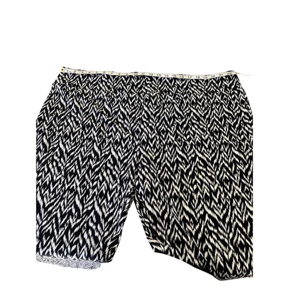 Terra & Sky Womens Plus High Rise Leggings Black & White Print Size 4X NWT - Picture 5 of 7